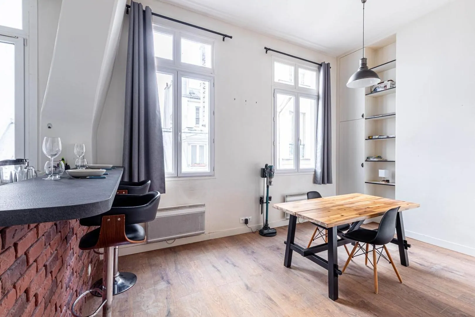 Guestready - Comfortable Retreat In The 11Th Arr Paris Apartment